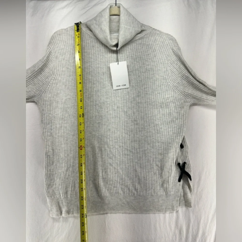 John + Jenn‎ By Line Max Cream Gray Knit Pullover Sweater Tie Side Turtleneck S